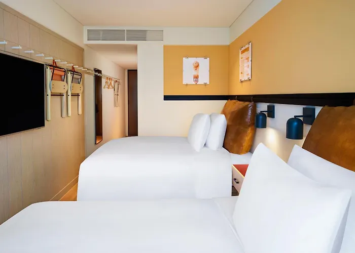 Moxy Myeongdong 3*