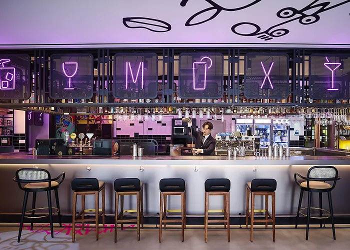 Hotel Moxy Myeongdong 3*