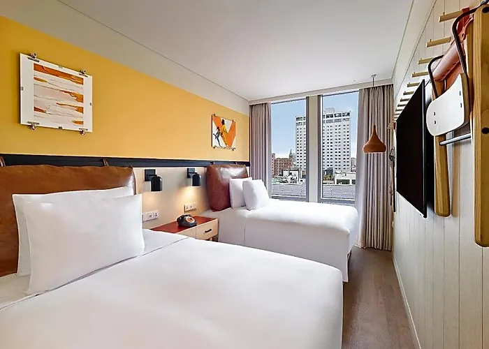 Moxy Myeongdong 3*